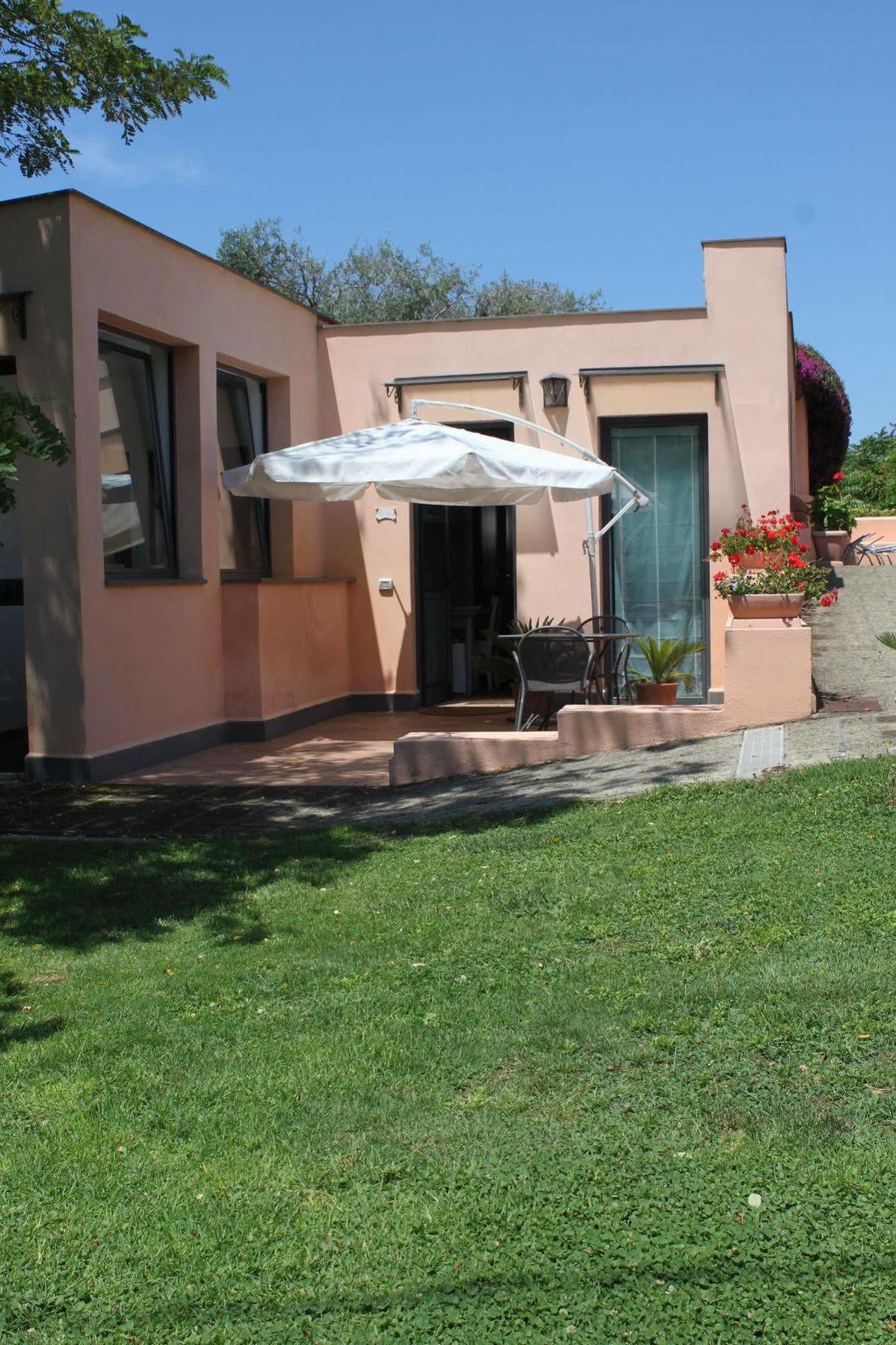 Flegrea House Aparthotel Pozzuoli Exterior photo